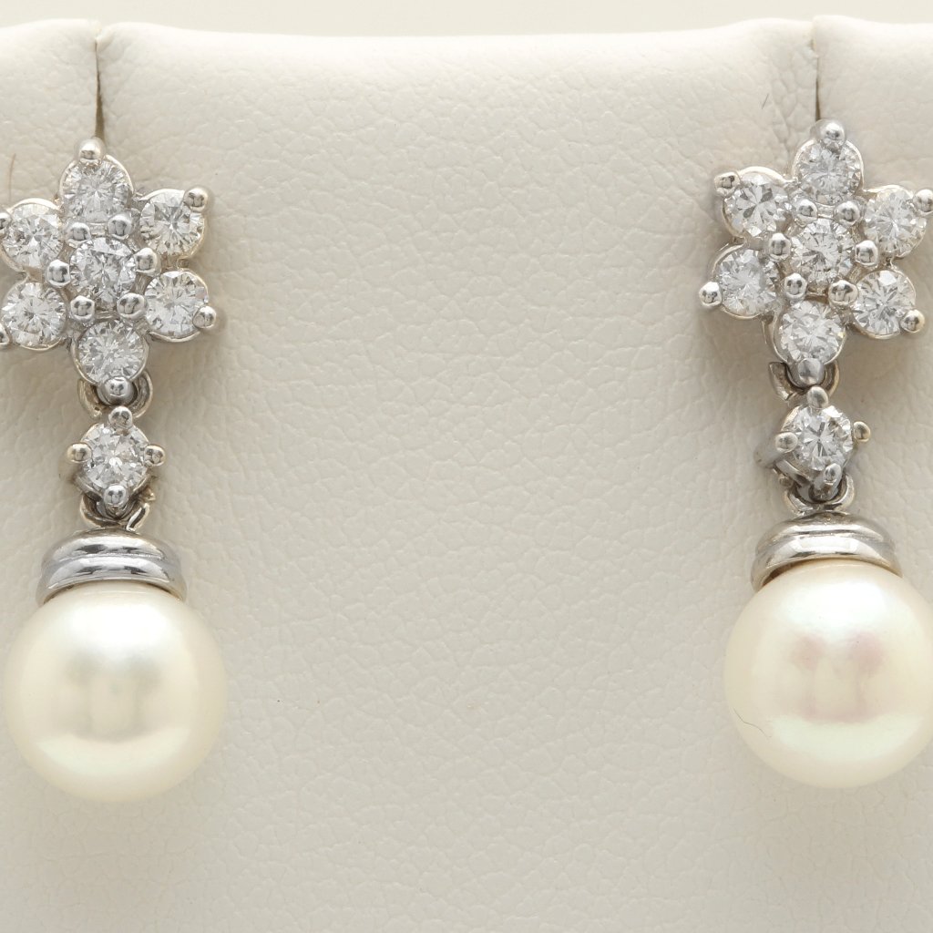 064 Ct Natural 694 Mm Freshwater Pearl  Diamonds In 14k White Gold Earrings